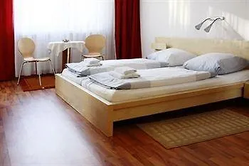 Arena - Mitte Hotel 2*