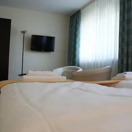 Hotel Arena - Mitte 2*