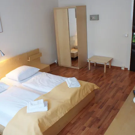 Arena - Mitte Hotel 2*